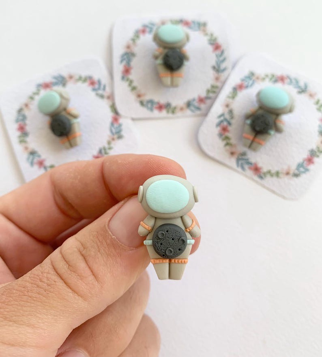 Broșă Mărțișor  - bijuterii - mărțișor - Artynos.ro