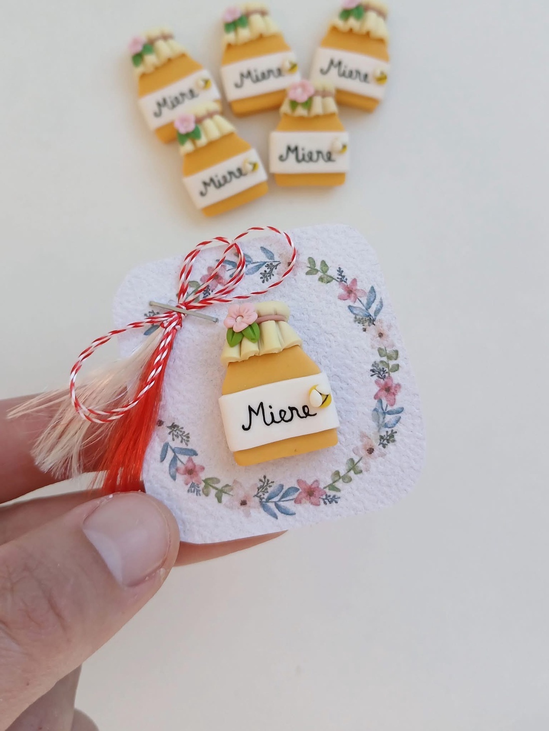 Broșă Mărțișor  - bijuterii - mărțișor - Artynos.ro