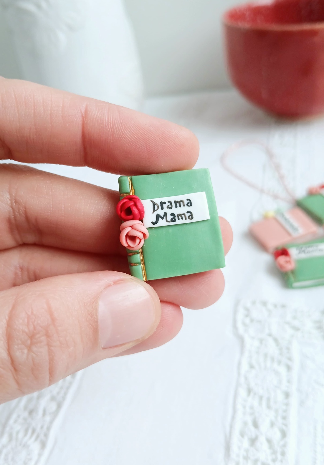 Broșă Mărțișor  - bijuterii - mărțișor - Artynos.ro