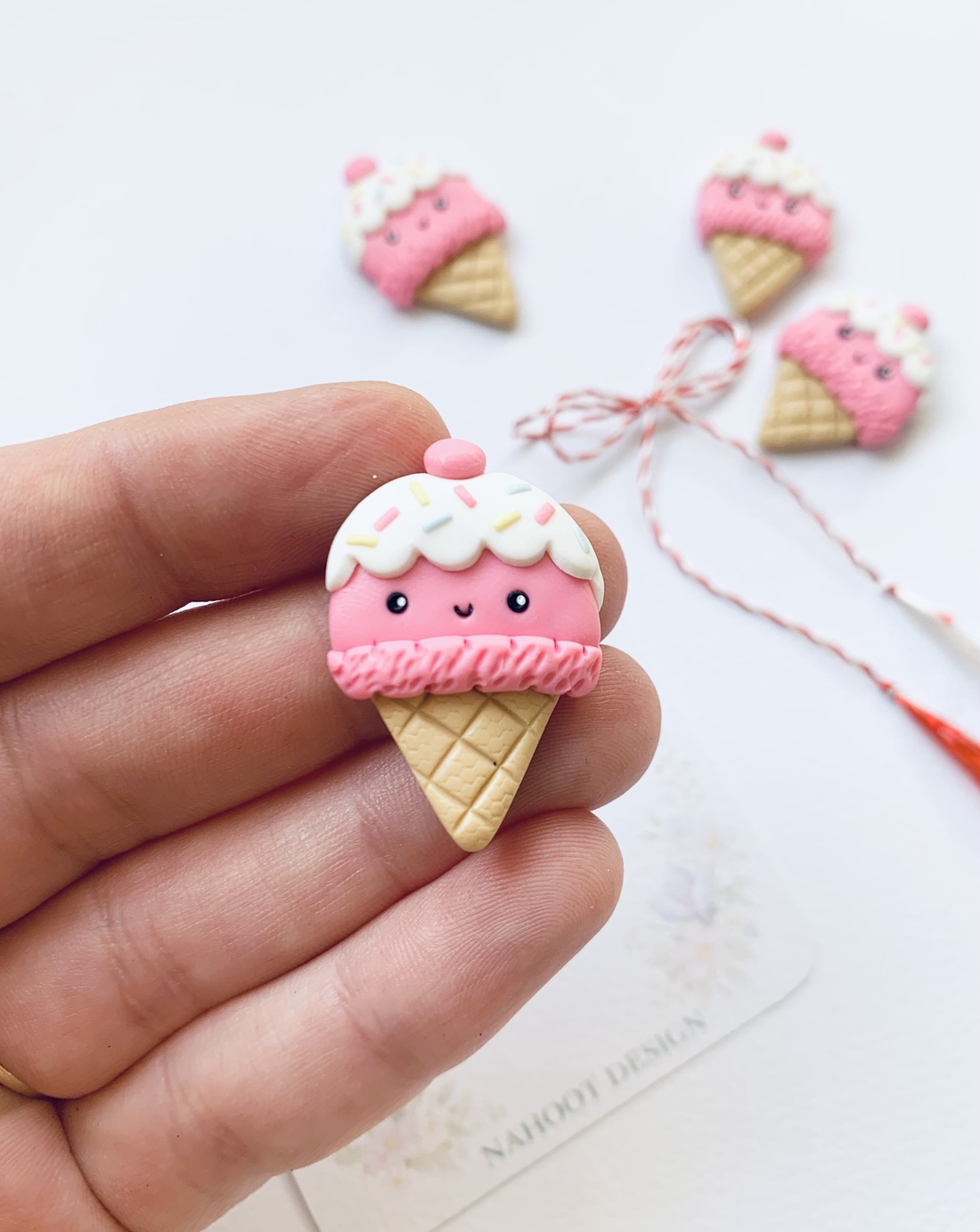 Broșă Mărțișor  - bijuterii - mărțișor - Artynos.ro