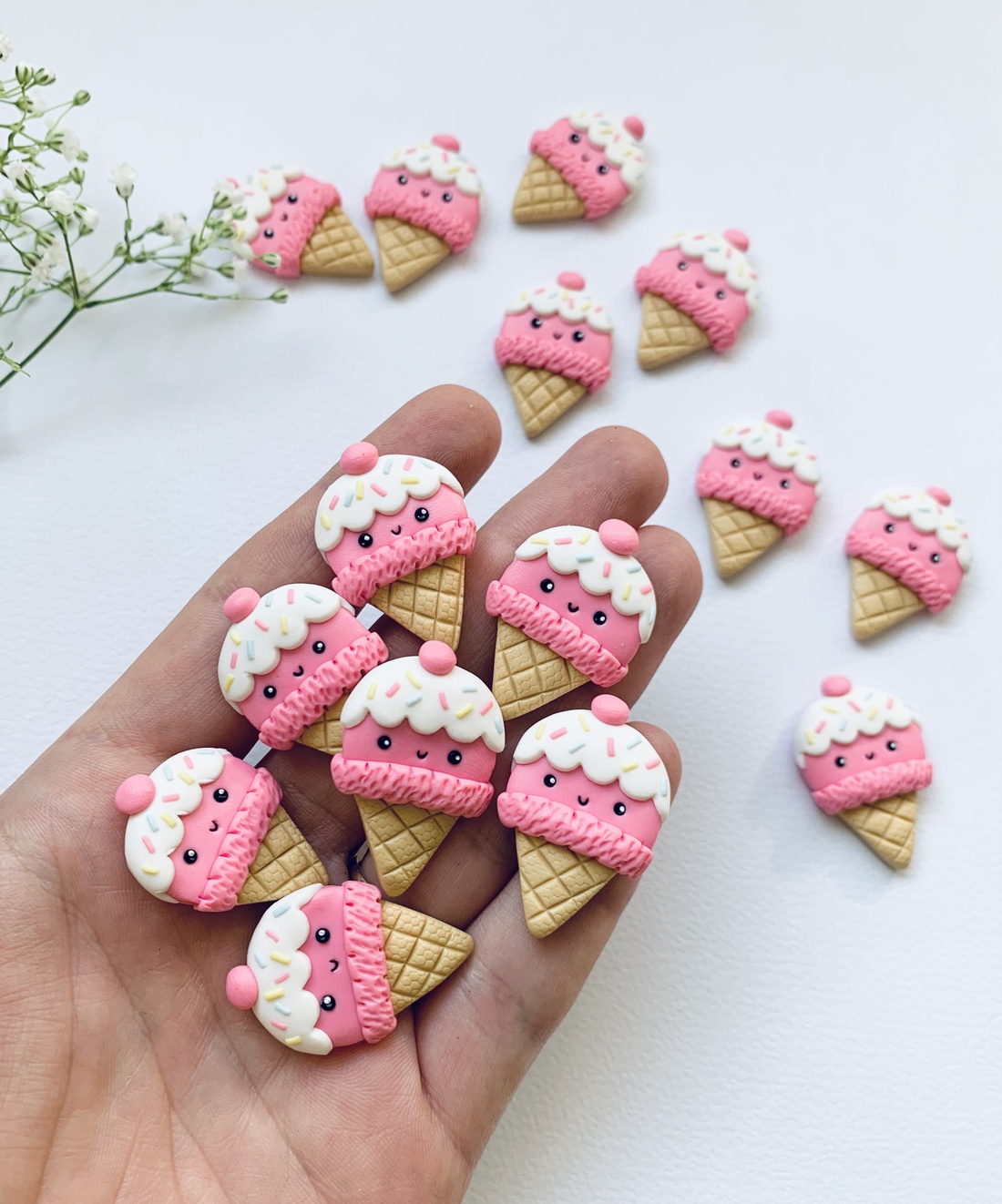 Broșă Mărțișor  - bijuterii - mărțișor - Artynos.ro