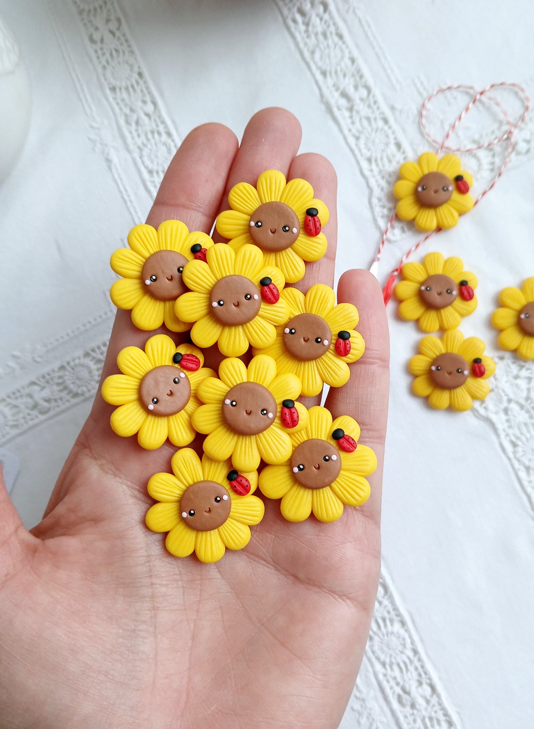 Broșă Mărțișor  - bijuterii - mărțișor - Artynos.ro