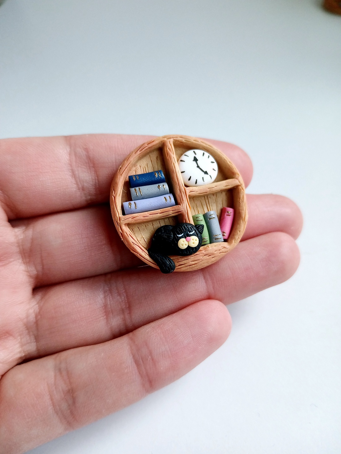 Broșă Pisica - bijuterii - mărțișor - Artynos.ro