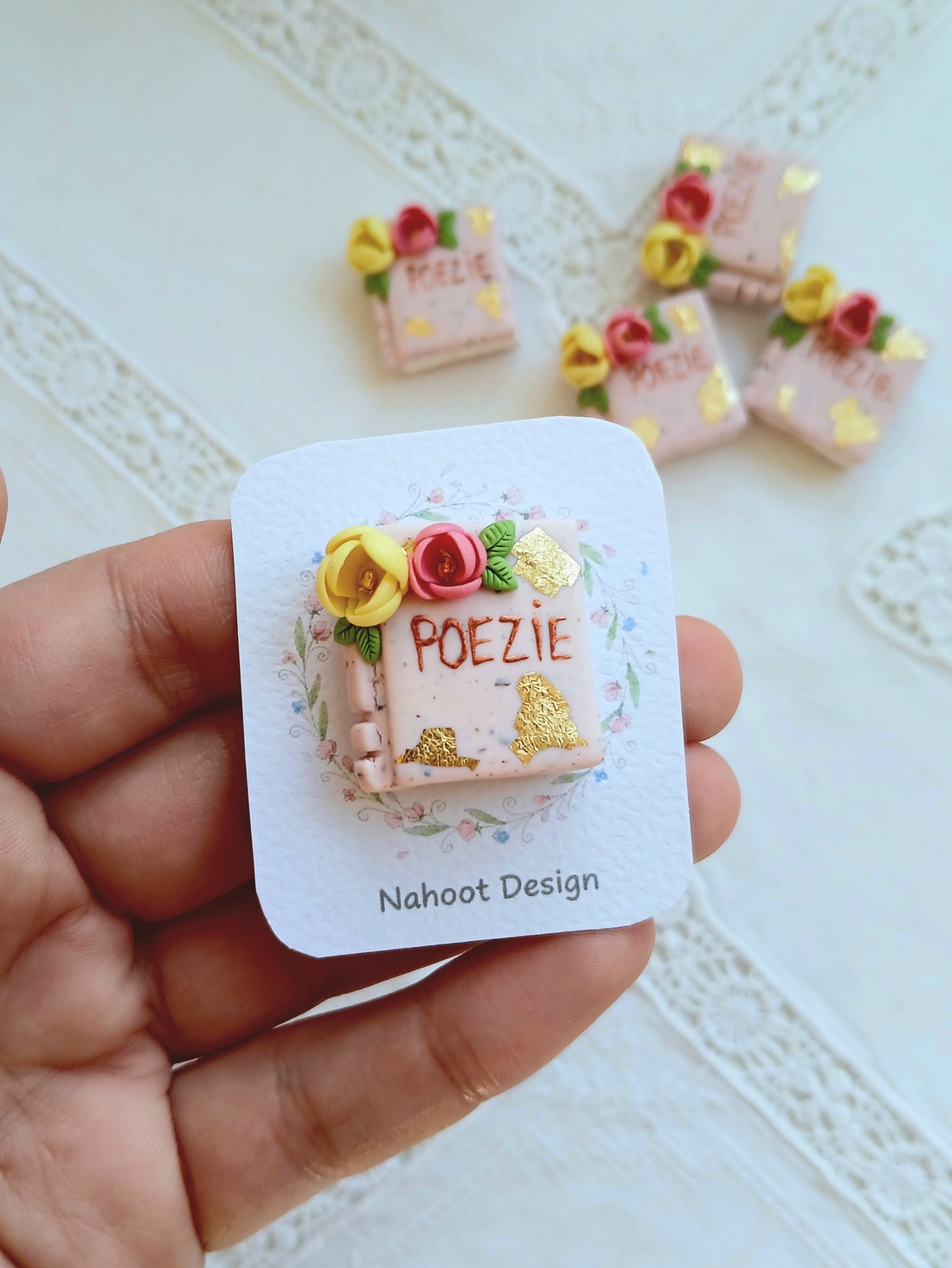 Brosa Poezie - bijuterii - mărțișor - Artynos.ro