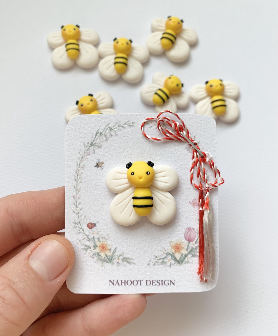  Mărțișor Albinuta - bijuterii - mărțișor - Artynos.ro