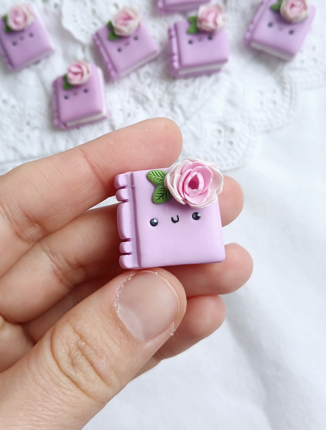 Broșă Mărțișor  - bijuterii - mărțișor - Artynos.ro