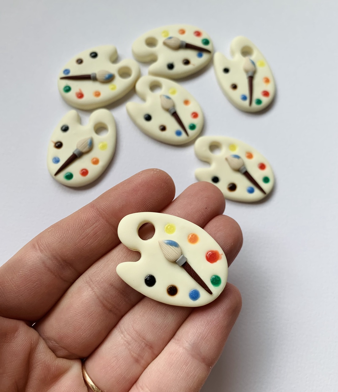 Martisor Paleta de culori - bijuterii - mărțișor - Artynos.ro