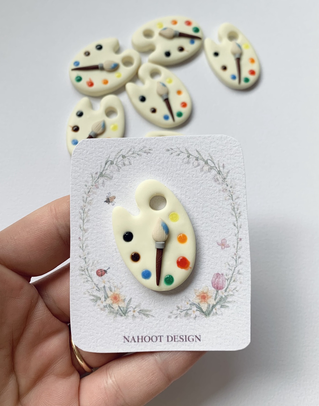 Martisor Paleta de culori - bijuterii - mărțișor - Artynos.ro