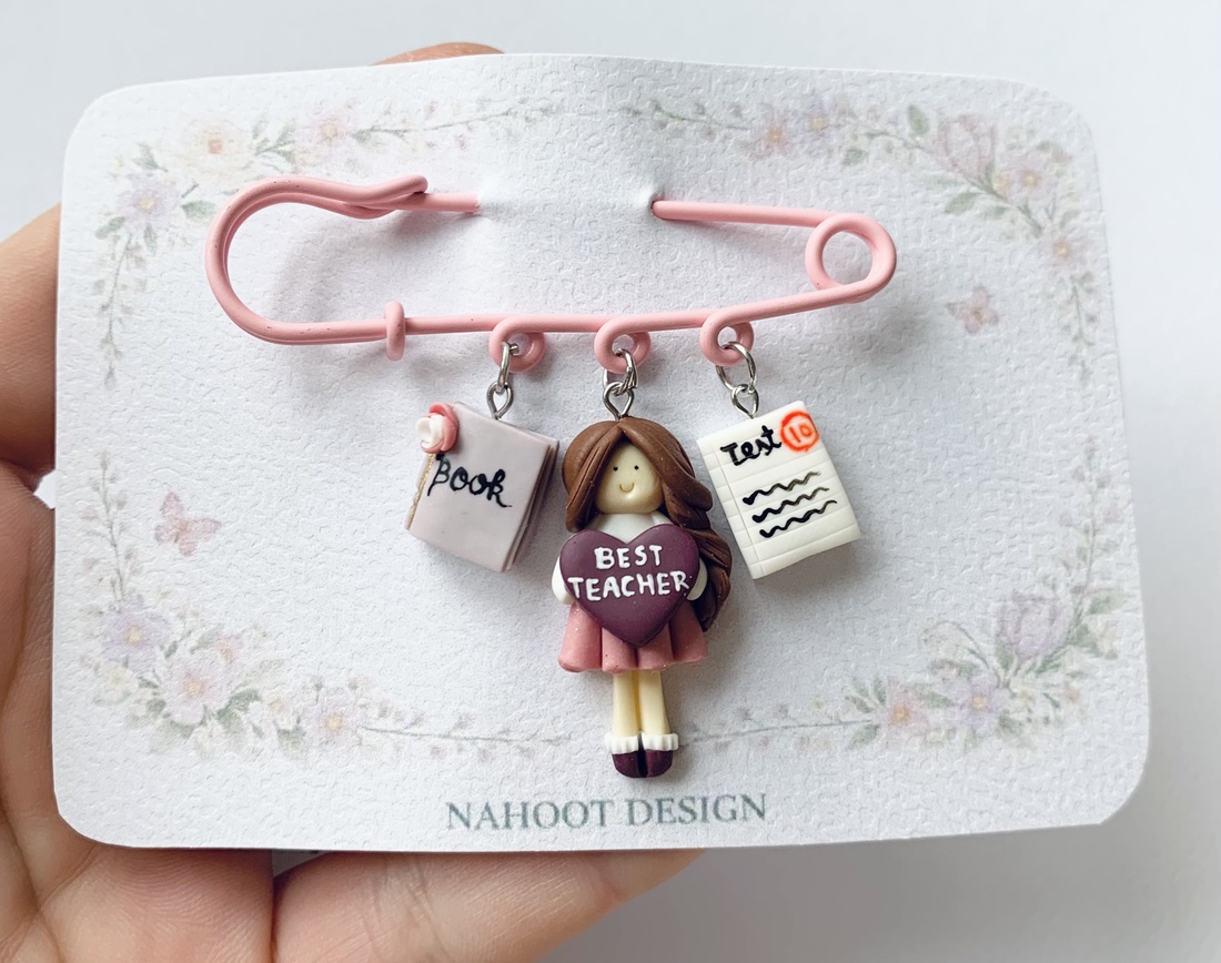 Broșă pe ac Best Teacher - bijuterii - mărțișor - Artynos.ro