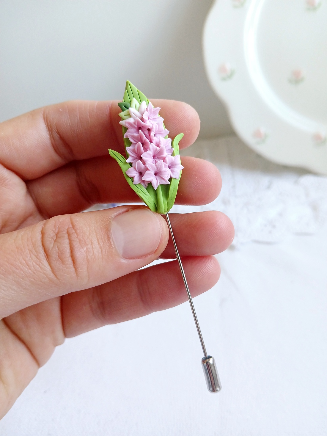 Broșă Zambilă - bijuterii - broșe - Artynos.ro