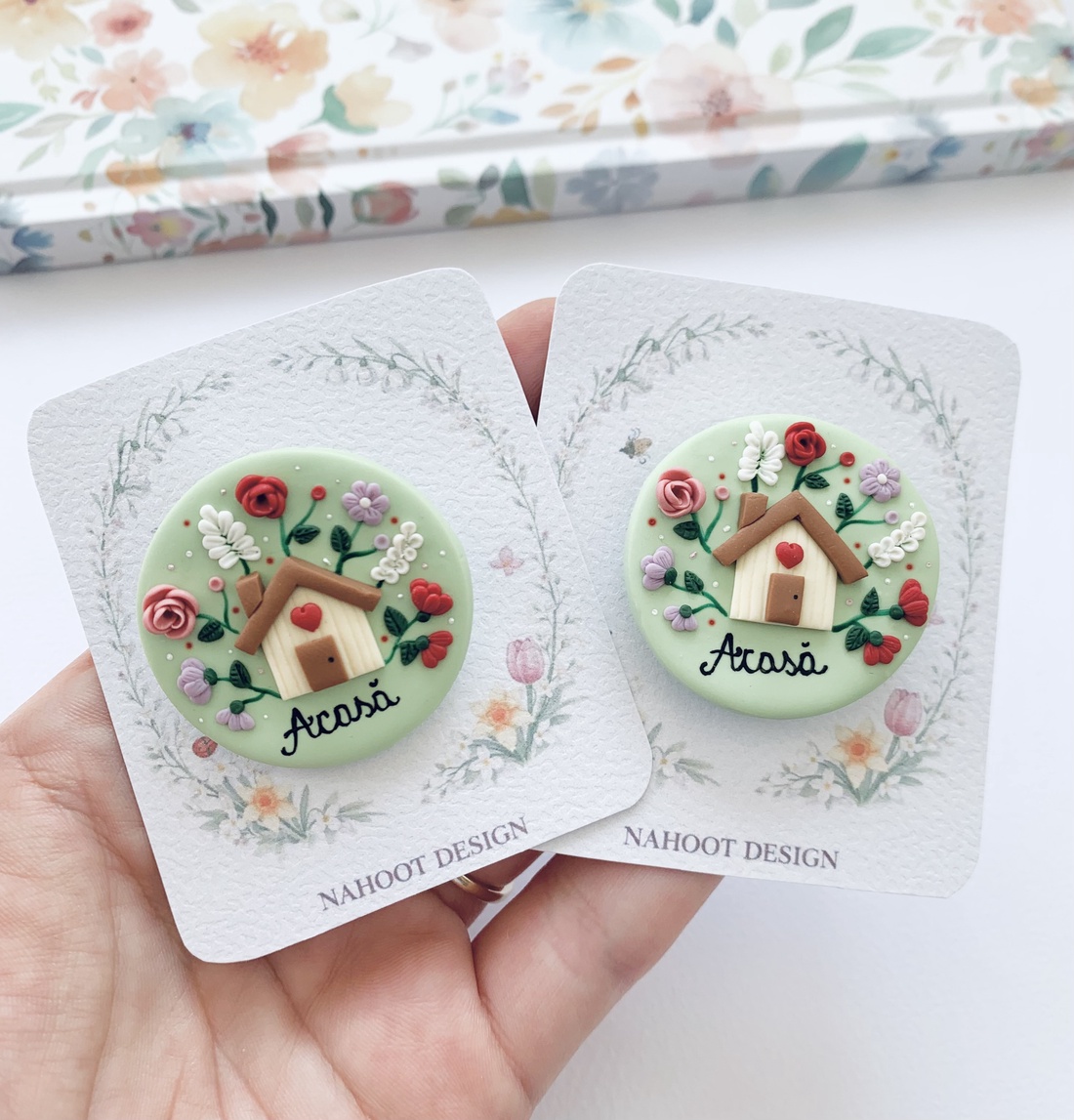 Broșă Acasa - bijuterii - broșe - Artynos.ro