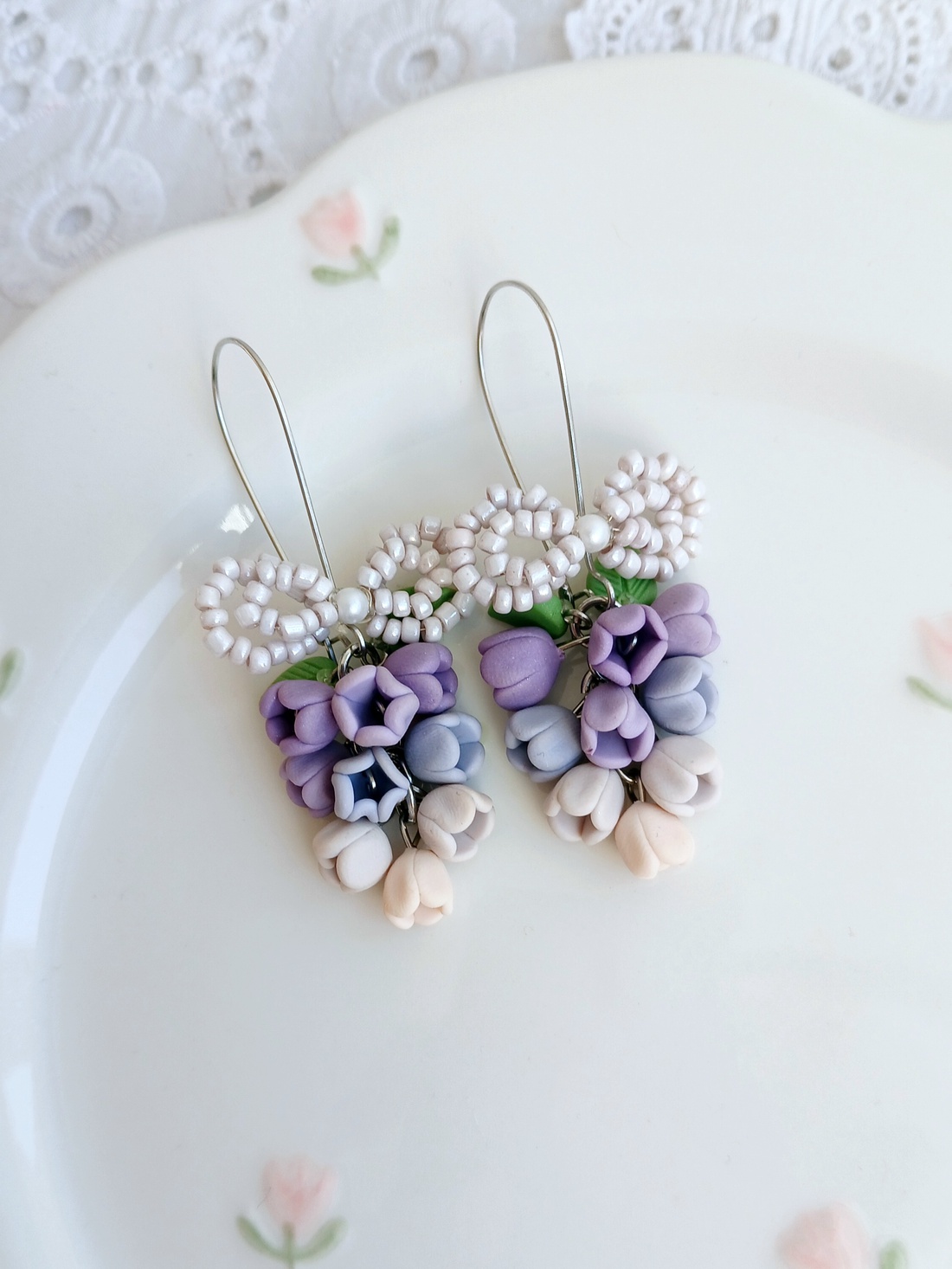 Cercei Liliac - bijuterii - cercei - cercei cu figurine - Artynos.ro