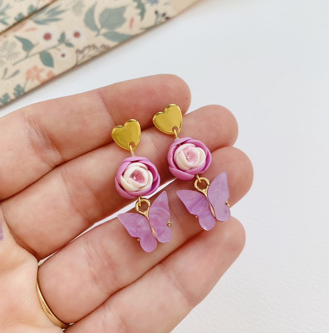 Cercei Fluturasi lila - bijuterii - cercei - clipsuri - Artynos.ro