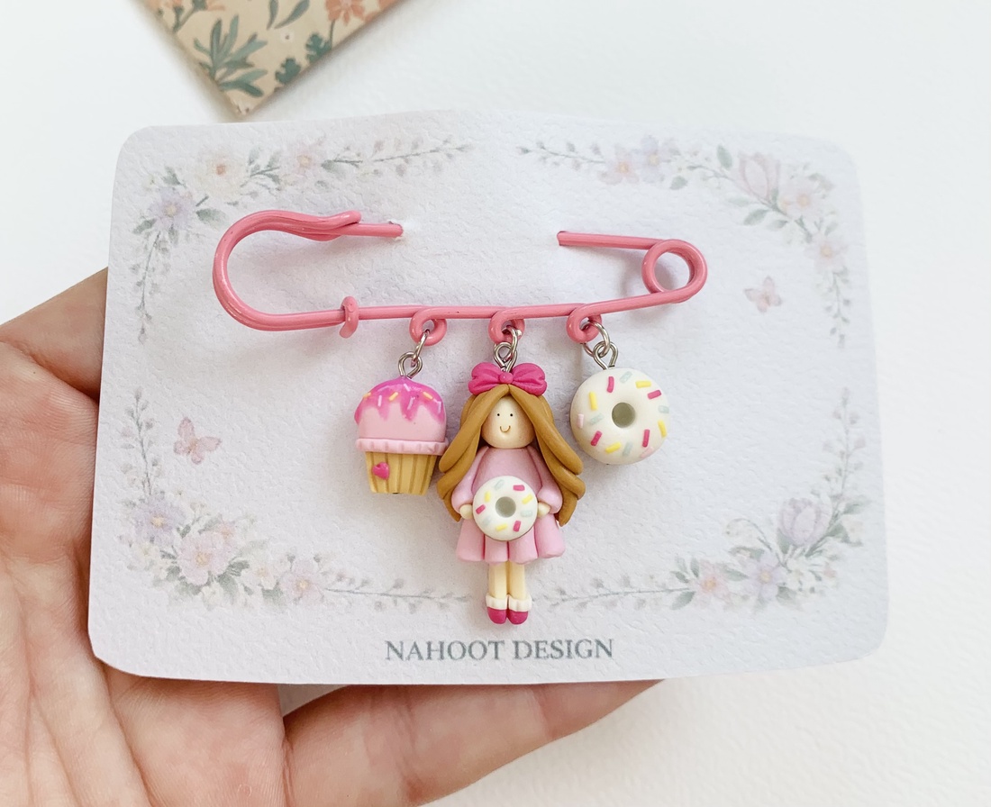 Broșă pe ac Candy Land - bijuterii - mărțișor - Artynos.ro