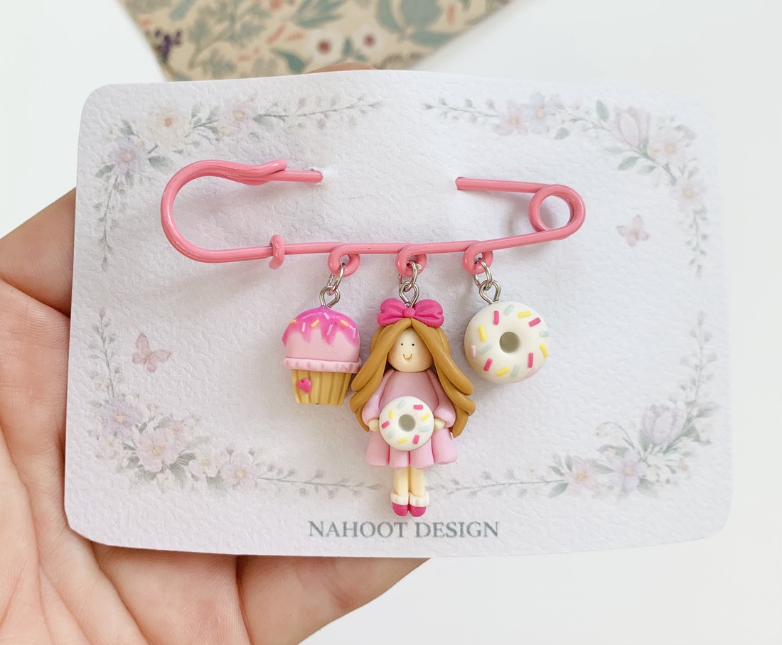 Broșă pe ac Candy Land - bijuterii - mărțișor - Artynos.ro