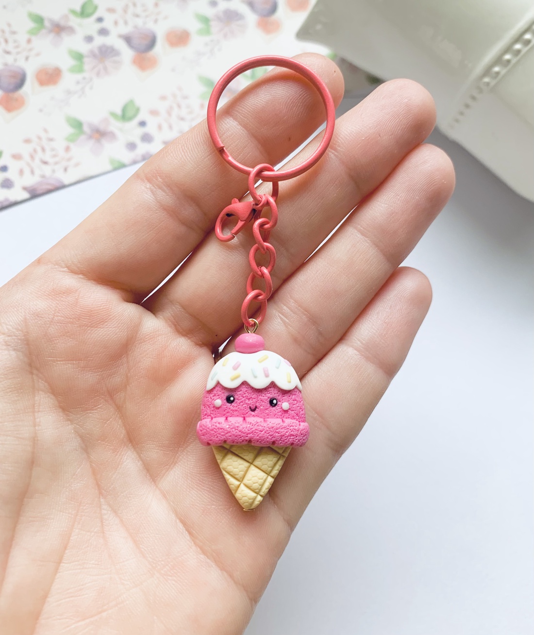 Breloc Inghetata - genți și portofele - accesorii genți - breloc - Artynos.ro