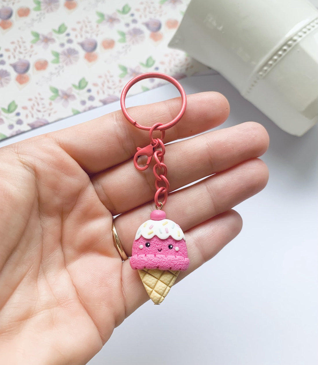 Breloc Inghetata - genți și portofele - accesorii genți - breloc - Artynos.ro