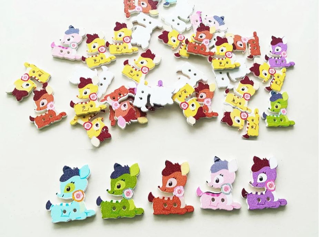 Nasturi din lemn, caprioare colorate - accessorii și unelte - mercerie - buton - buton din plastic - Artynos.ro Nasturi din lemn, caprioare colorate - accessorii și unelte - mercerie - buton - buton din plastic - Artynos.ro