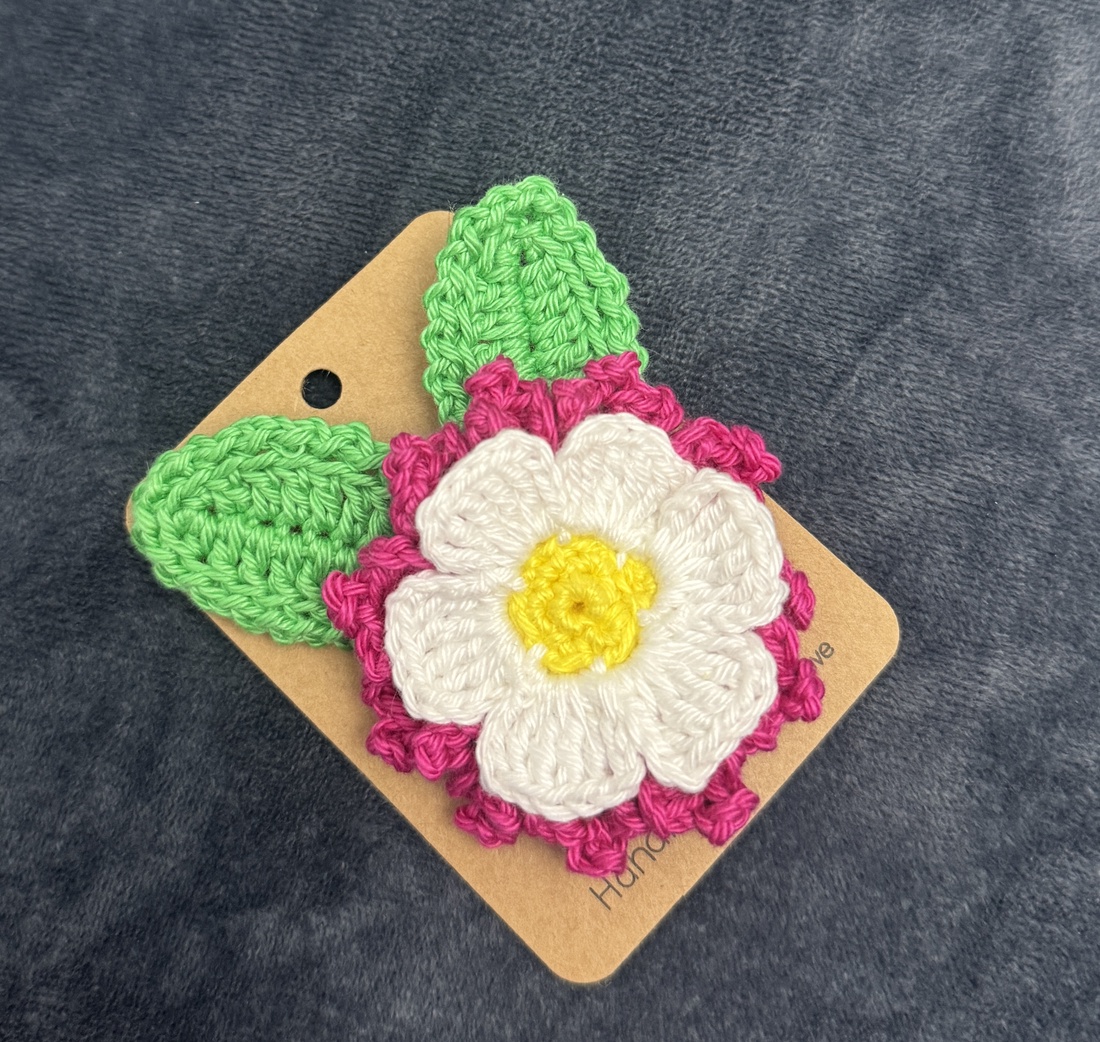 Broșă Floare Mărțișor  - bijuterii - mărțișor - Artynos.ro