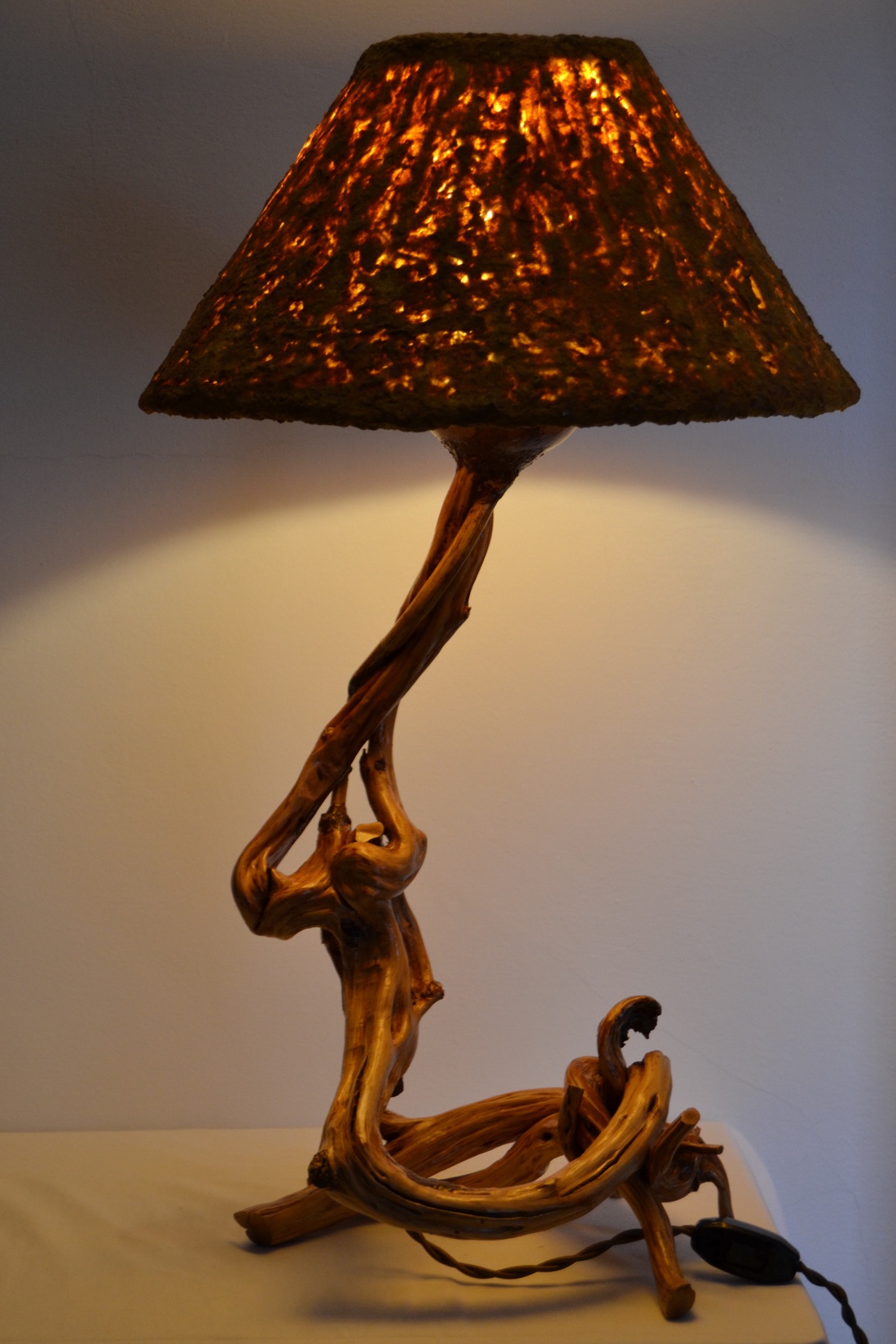 Amanita - casă & stil de viață - lămpi și corpuri de iluminat - lampă de ambianță - Artynos.ro Amanita - casă & stil de viață - lămpi și corpuri de iluminat - lampă de ambianță - Artynos.ro