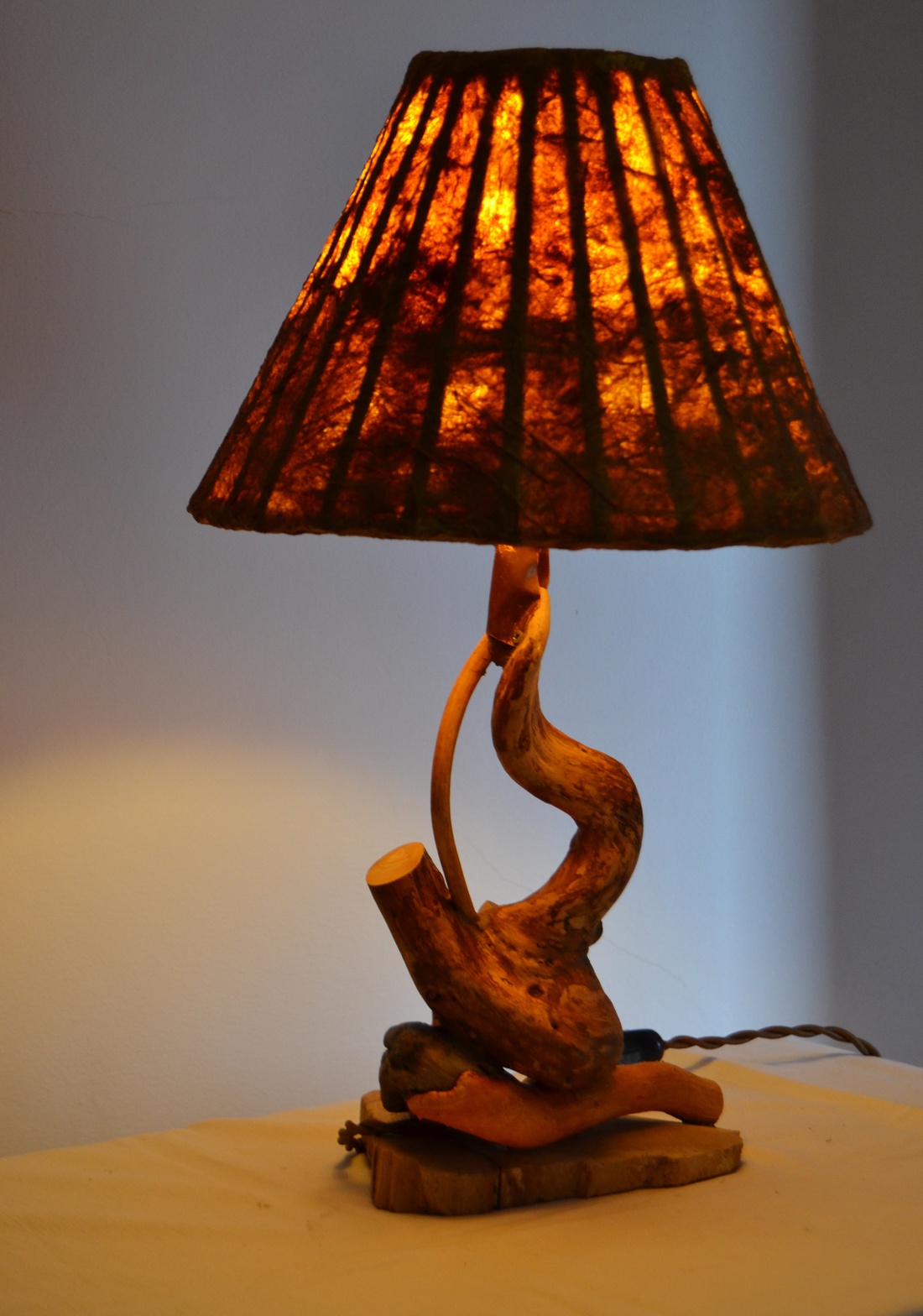 Totem - casă & stil de viață - lămpi și corpuri de iluminat - lampă de ambianță - Artynos.ro