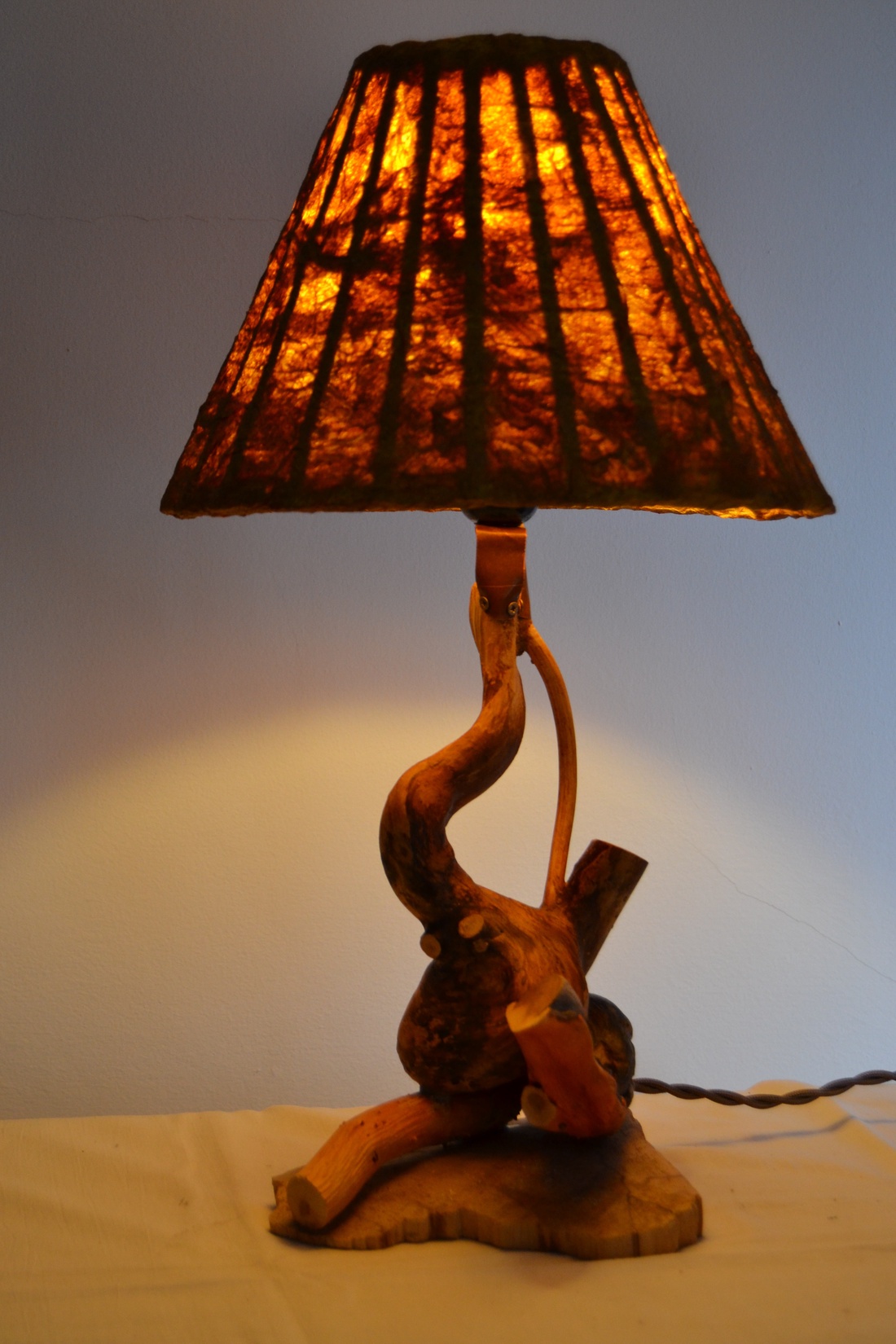 Totem - casă & stil de viață - lămpi și corpuri de iluminat - lampă de ambianță - Artynos.ro