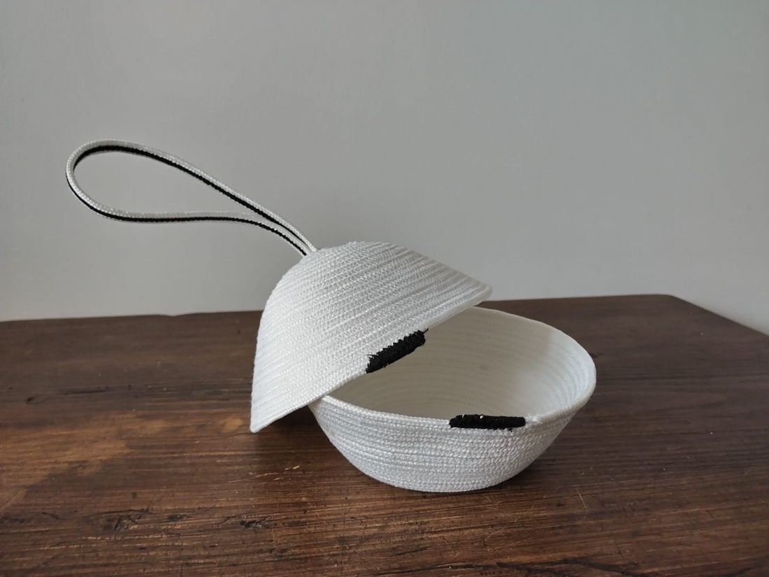 Cosulet cu capac, decor/depozitare - accessorii și unelte - accesorii decorative - alte accesorii - Artynos.ro Cosulet cu capac, decor/depozitare - accessorii și unelte - accesorii decorative - alte accesorii - Artynos.ro