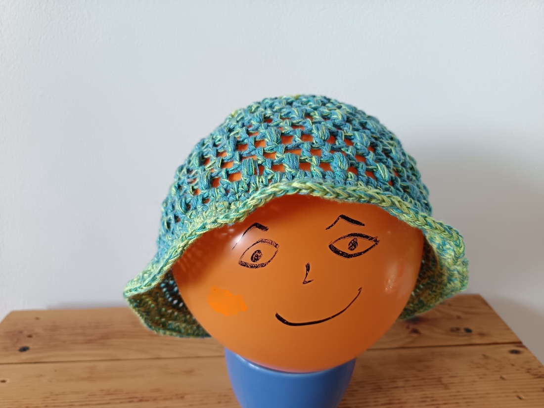 Palarie, caciula, beanie - îmbrăcăminte și modă - eșarfe, pălării, fularuri - pălărie - Artynos.ro Palarie, caciula, beanie - îmbrăcăminte și modă - eșarfe, pălării, fularuri - pălărie - Artynos.ro