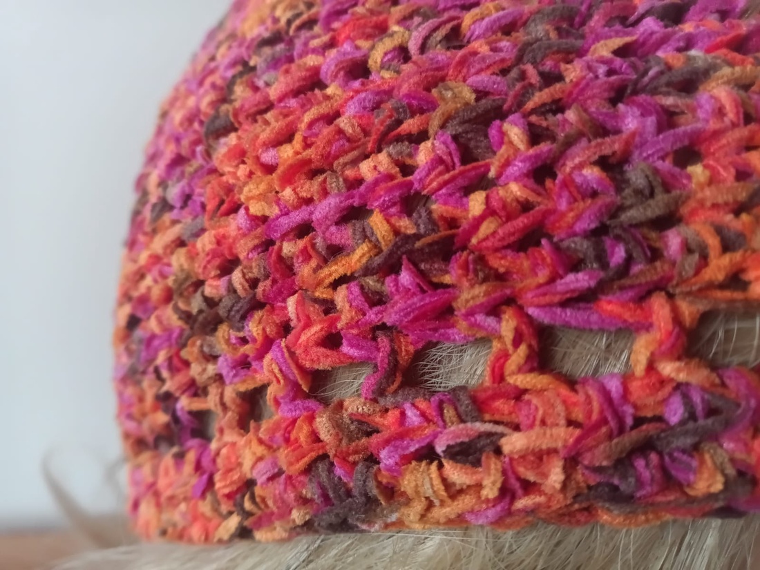 Caciula, Beanie, fes - îmbrăcăminte și modă - eșarfe, pălării, fularuri - căciulă - Artynos.ro Caciula, Beanie, fes - îmbrăcăminte și modă - eșarfe, pălării, fularuri - căciulă - Artynos.ro