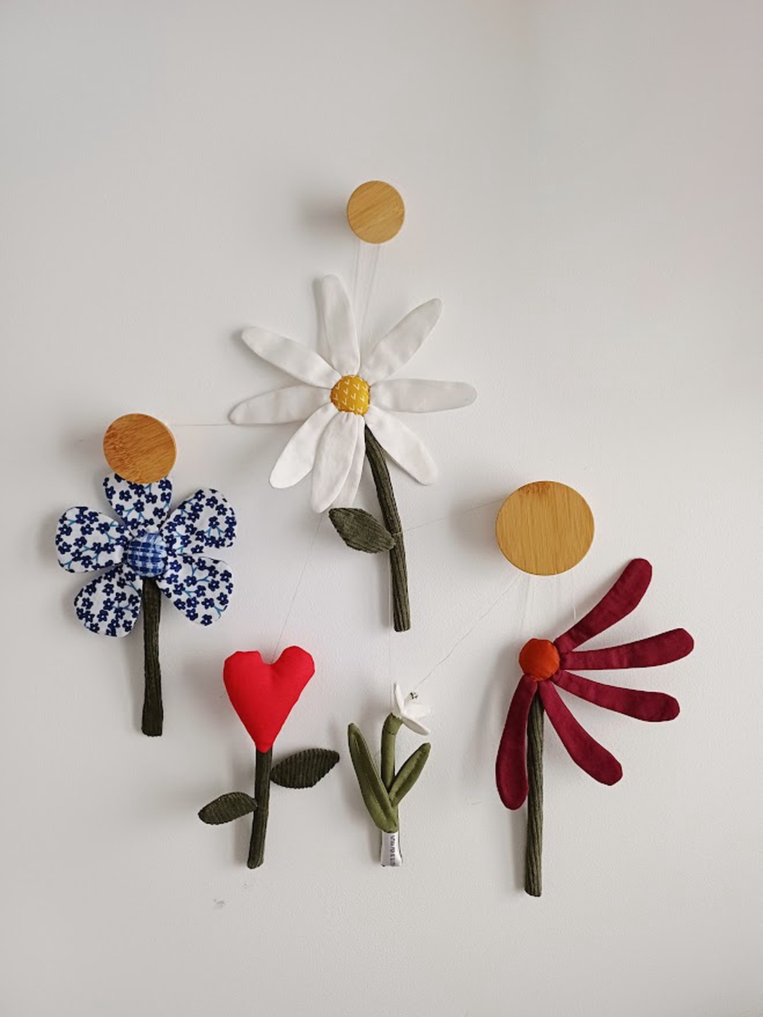 Flori textile handmade - casă & stil de viață - decorațiuni de casă - accesorii florale - flori la fir - Artynos.ro