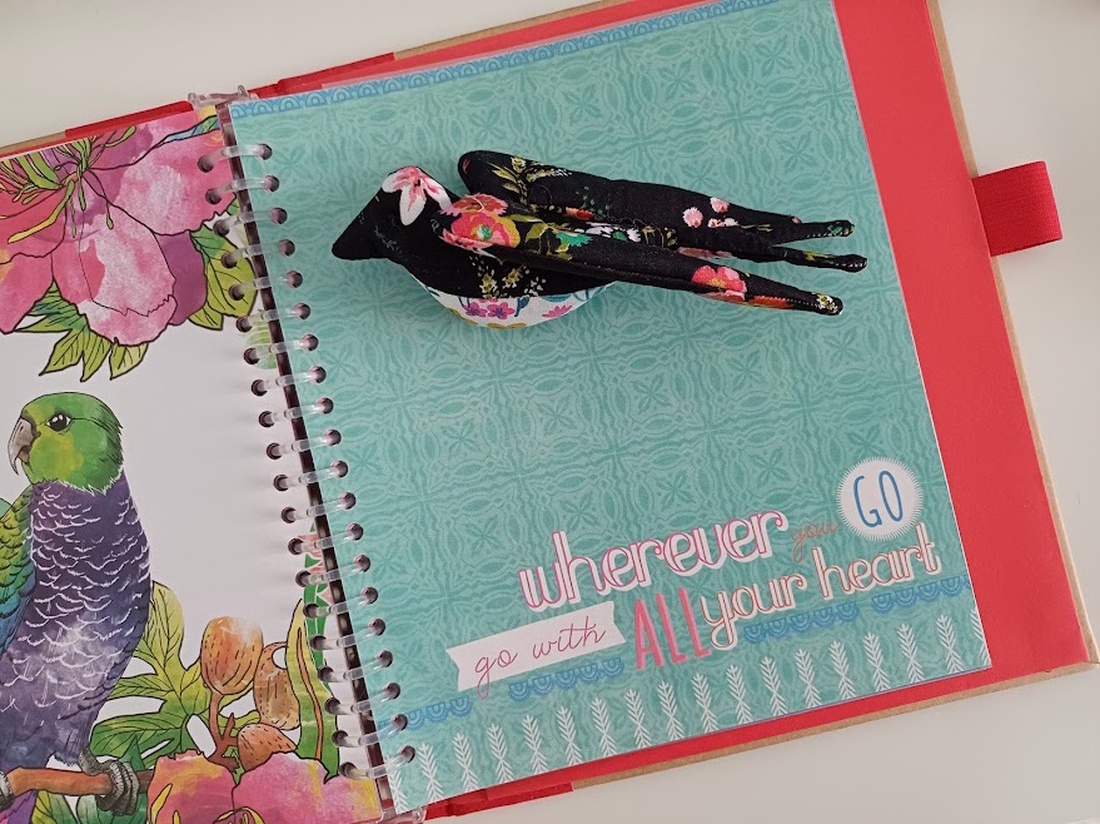 Rândunică textilă handmade - casă & stil de viață - decorațiuni de casă - decorațiuni de pereți - decorațiuni suspendate - Artynos.ro