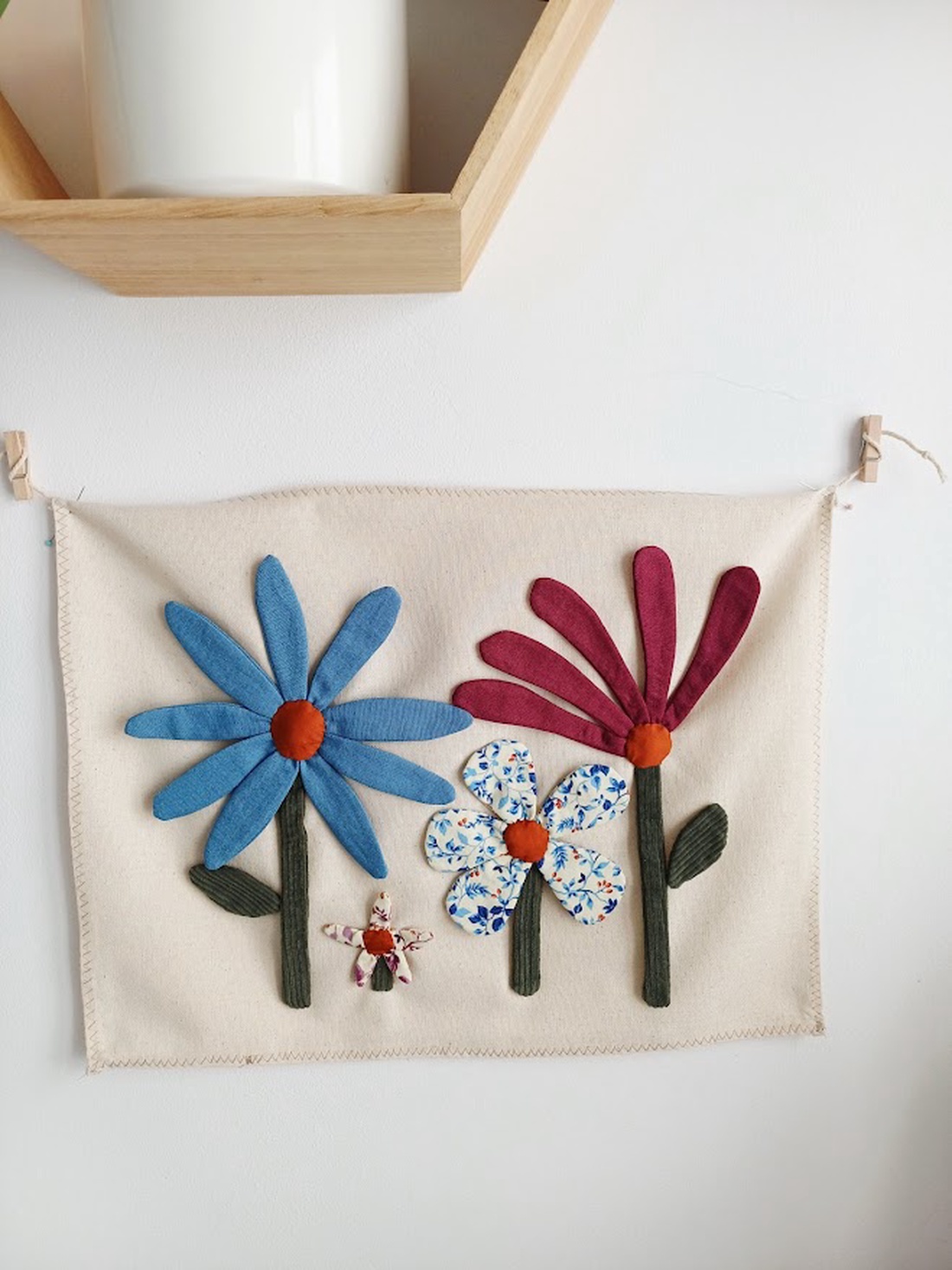 Tablou flori textile handmade - accesorii nuntă - amintiri și cadouri de nuntă - albume foto de nuntă - Artynos.ro