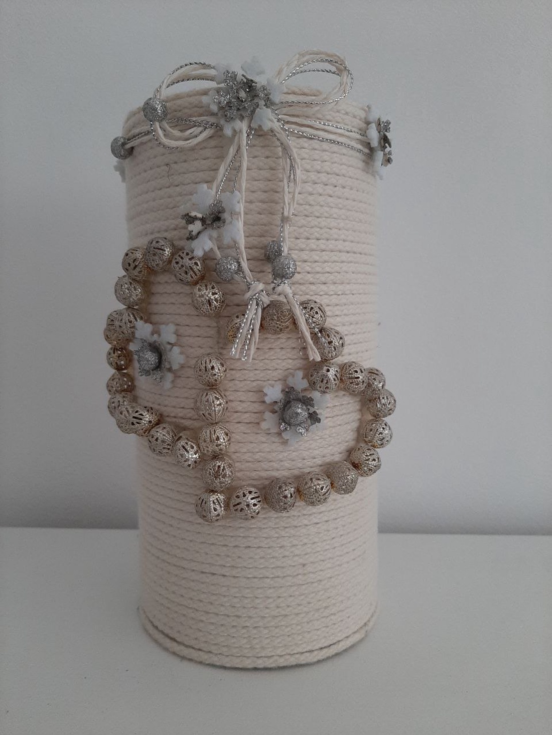 Vază/ Decoratiune - casă & stil de viață - accesorii pentru decorat casa - decorațiuni de masă și decorațiuni pentru rafturi - sticle ornamentale - Artynos.ro Vază/ Decoratiune - casă & stil de viață - accesorii pentru decorat casa - decorațiuni de masă și decorațiuni pentru rafturi - sticle ornamentale - Artynos.ro