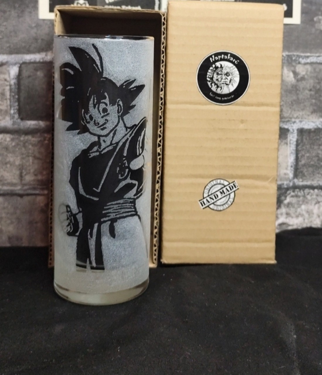 Son Goku � pahar de sticlă gravat manual  -  - Artynos.ro