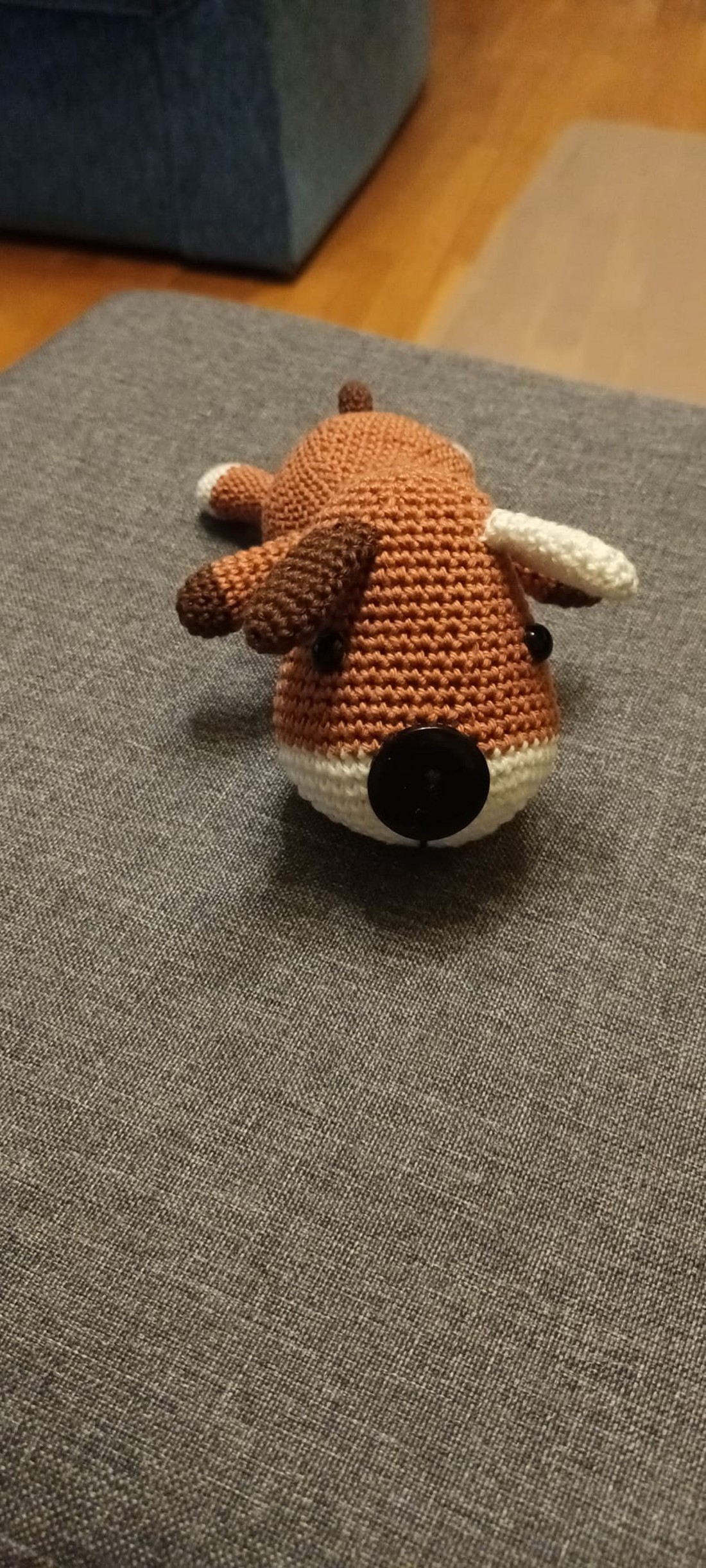 Câine culcat - jucării și echipamente pentru copii - plușuri - câine de pluș - Artynos.ro