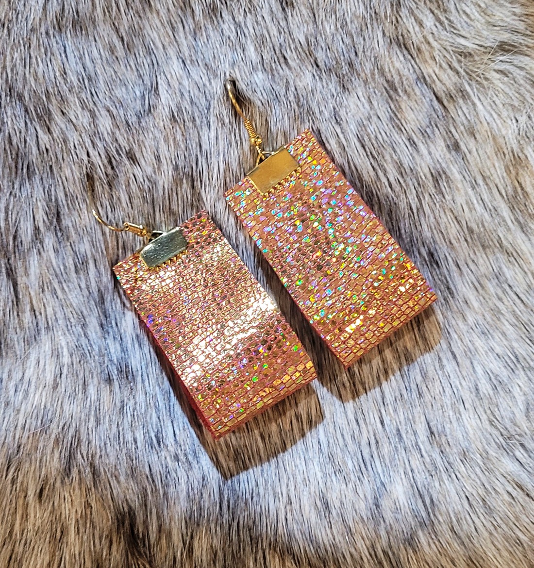 Cercei din piele Sunshine cu accesorii din oțel inoxidabil - - Artynos.ro Cercei din piele Sunshine cu accesorii din oțel inoxidabil - - Artynos.ro