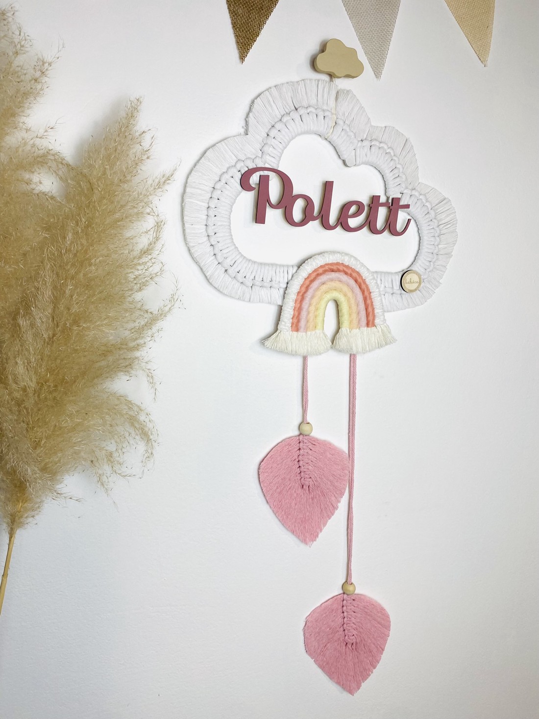 Decor de perete personalizat - nor macramé cu curcubeu și frunze (mic) - girly -  - Artynos.ro