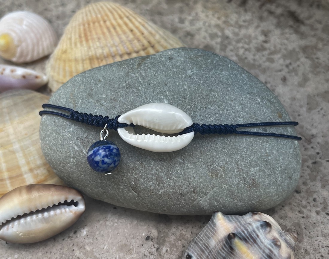 !VÂNZARE! Brățară din scoică cu lapis lazuli -  - Artynos.ro