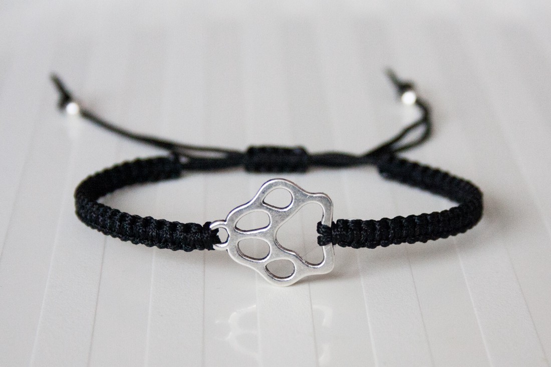 Brățară macramé împletită - Black paw paw -  - Artynos.ro