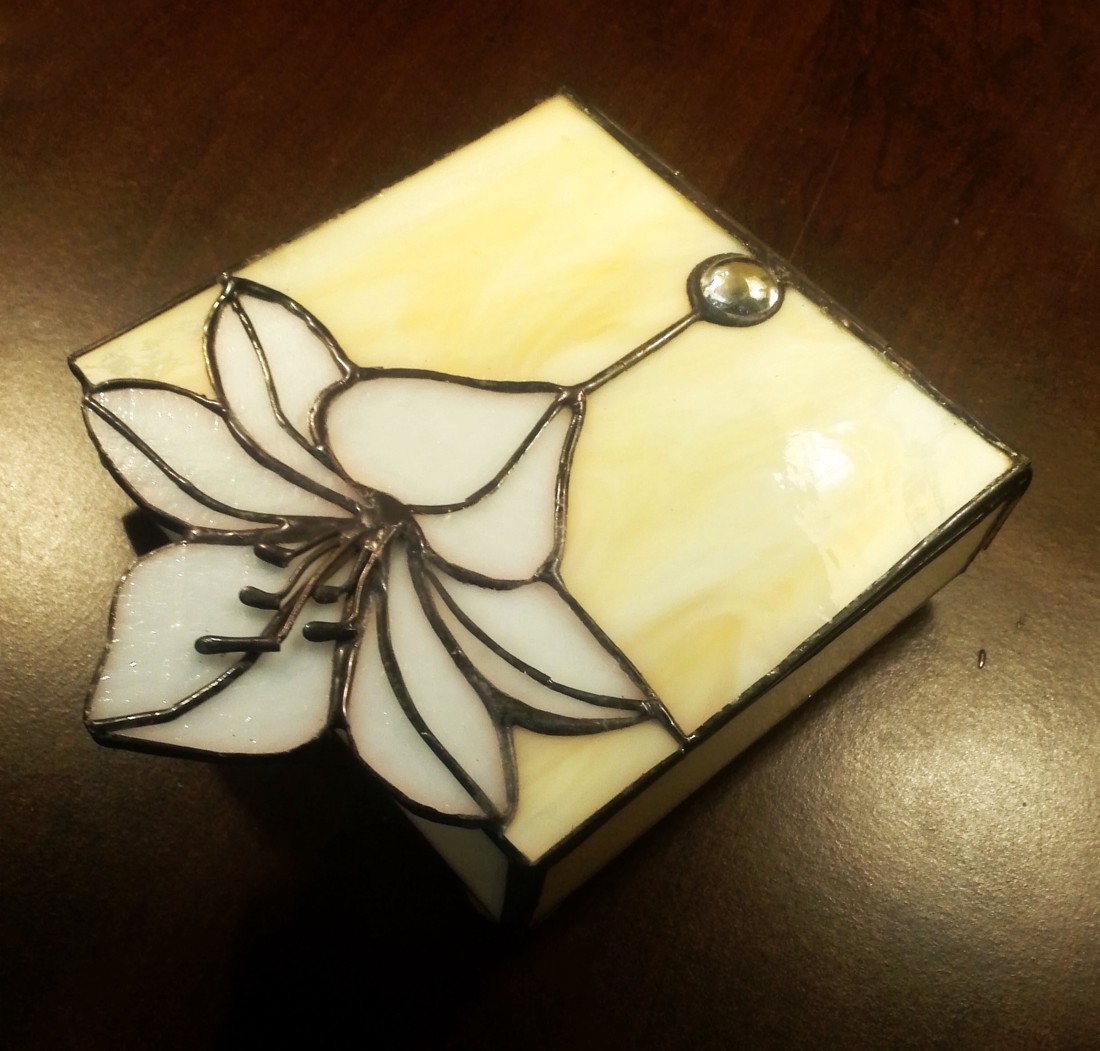 Cutie de bijuterii Lily - bijuterii - suporturi și cutii de bijuterii - cutii de bijuterii - Artynos.ro