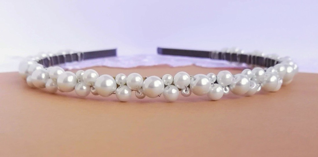 Tiara cu margele, șină de păr - - Artynos.ro Tiara cu margele, șină de păr - - Artynos.ro