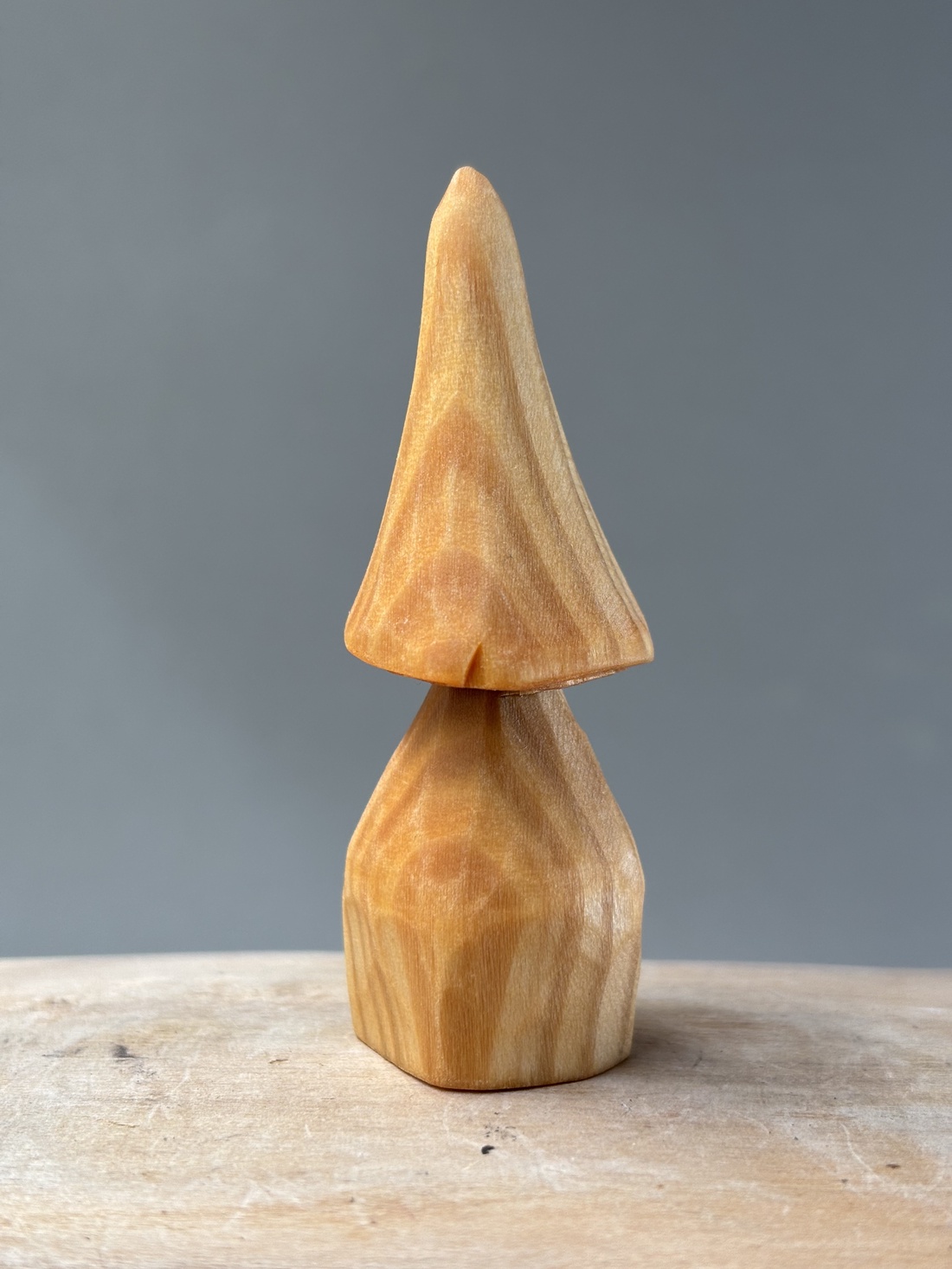 Ciupercuță Căsuță din Lemn de Tei Sculptură Unicat - arte vizuale și accesorii - sculptură - statuie lemn - Artynos.ro Ciupercuță Căsuță din Lemn de Tei Sculptură Unicat - arte vizuale și accesorii - sculptură - statuie lemn - Artynos.ro