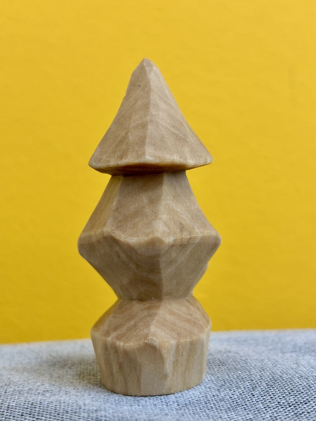 Gnom din lemn de tei sculptură decorativă handmade - accessorii și unelte - accesorii decorative - figurine - Artynos.ro Gnom din lemn de tei sculptură decorativă handmade - accessorii și unelte - accesorii decorative - figurine - Artynos.ro