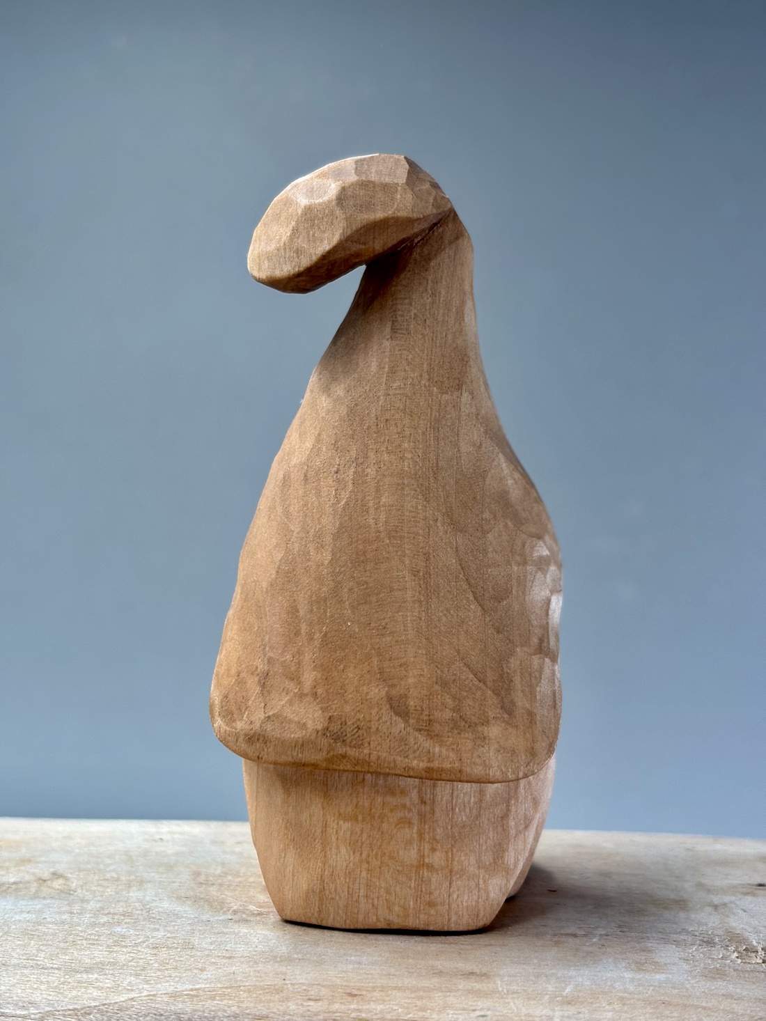 Gnom din lemn de tei sculptură rustică - accesorii de crăciun - cadou tematic de moș crăciun, decorațiuni - decor de interior moș crăciun - Artynos.ro Gnom din lemn de tei sculptură rustică - accesorii de crăciun - cadou tematic de moș crăciun, decorațiuni - decor de interior moș crăciun - Artynos.ro