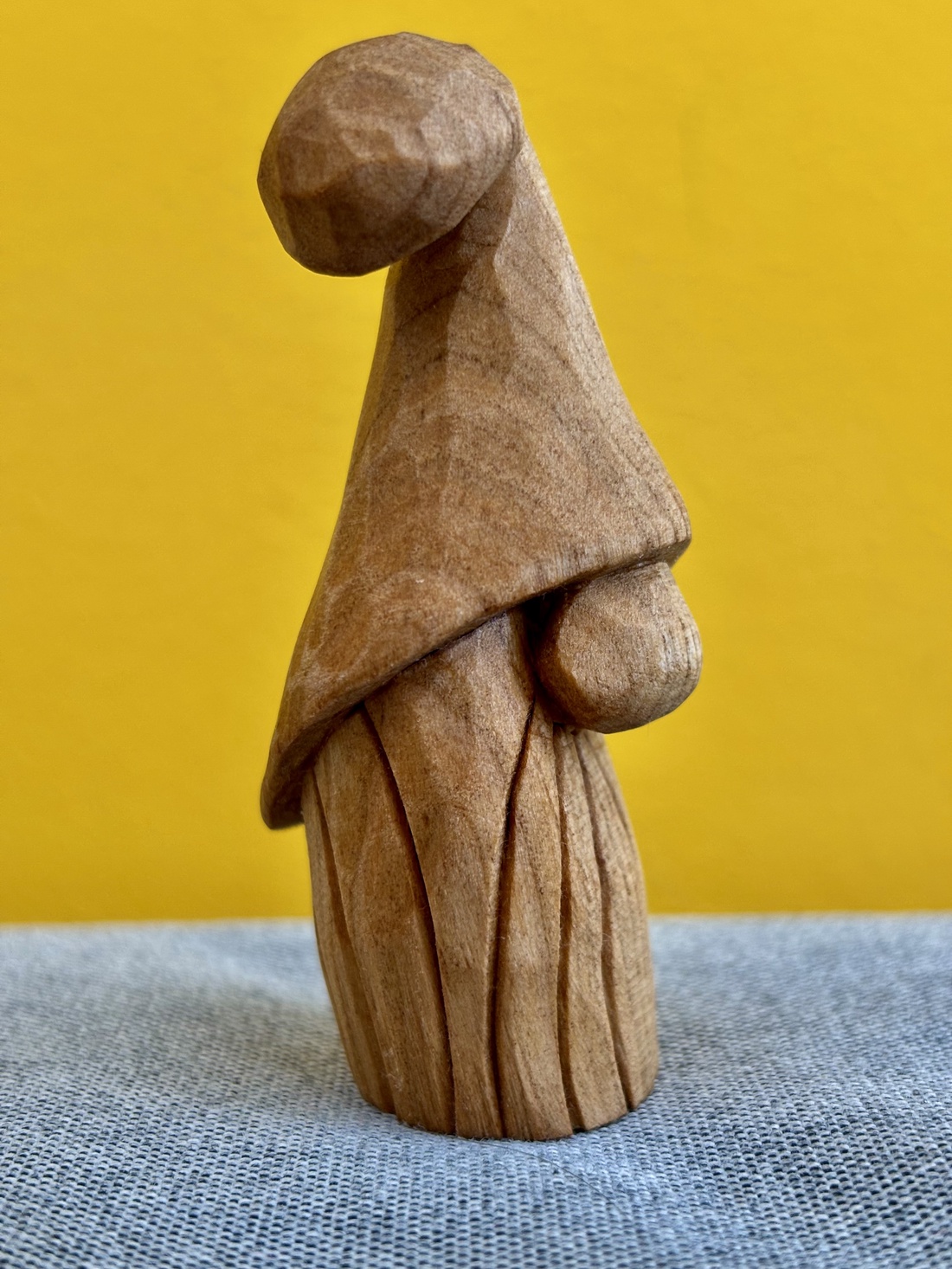 Gnom mic morocănos din lemn de cireș - accesorii de crăciun - cadou tematic de moș crăciun, decorațiuni - cadouri de moș crăciun - Artynos.ro Gnom mic morocănos din lemn de cireș - accesorii de crăciun - cadou tematic de moș crăciun, decorațiuni - cadouri de moș crăciun - Artynos.ro