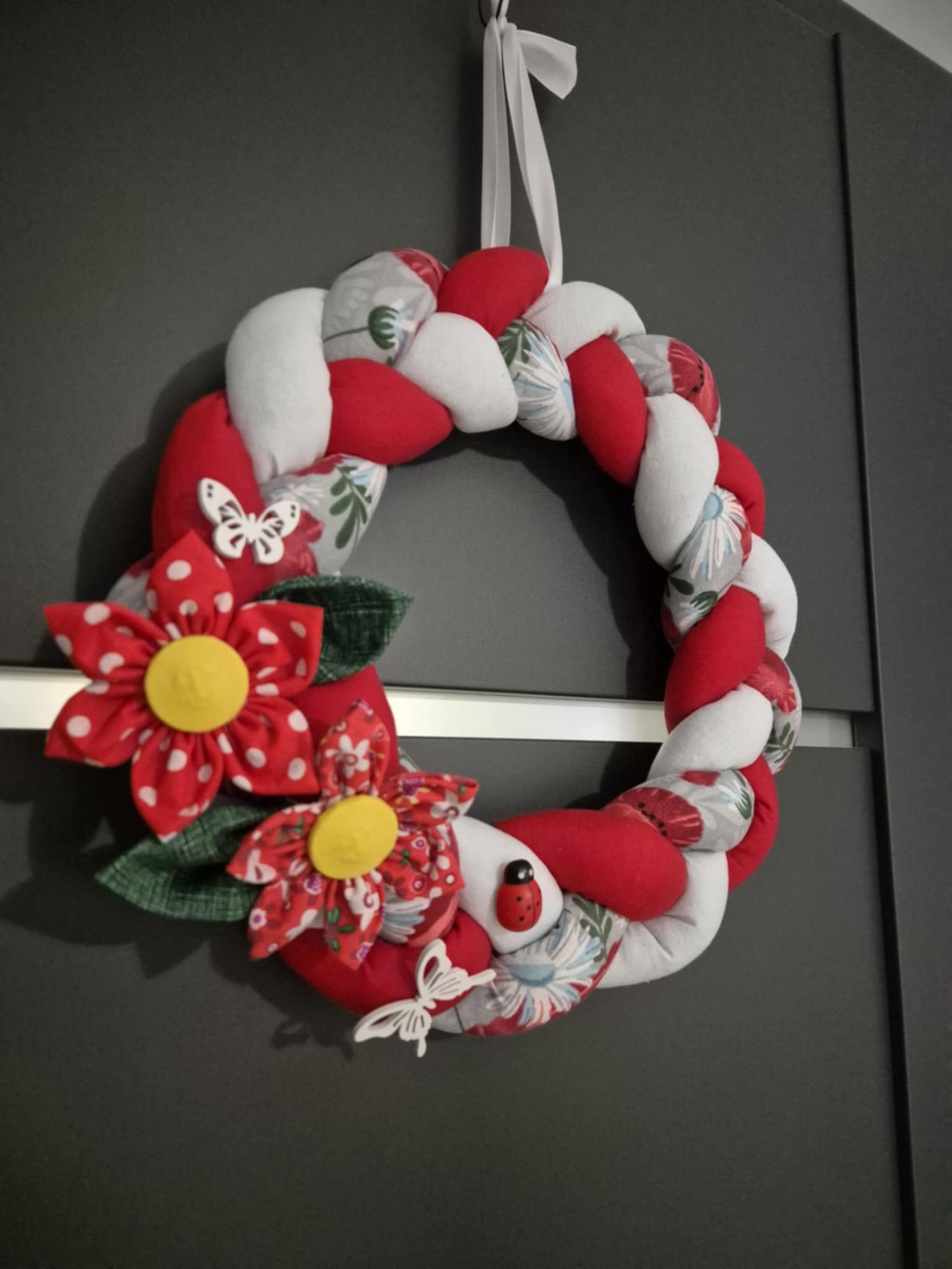 Poppy împletit decorare ușă, decorare fereastră - - Artynos.ro Poppy împletit decorare ușă, decorare fereastră - - Artynos.ro