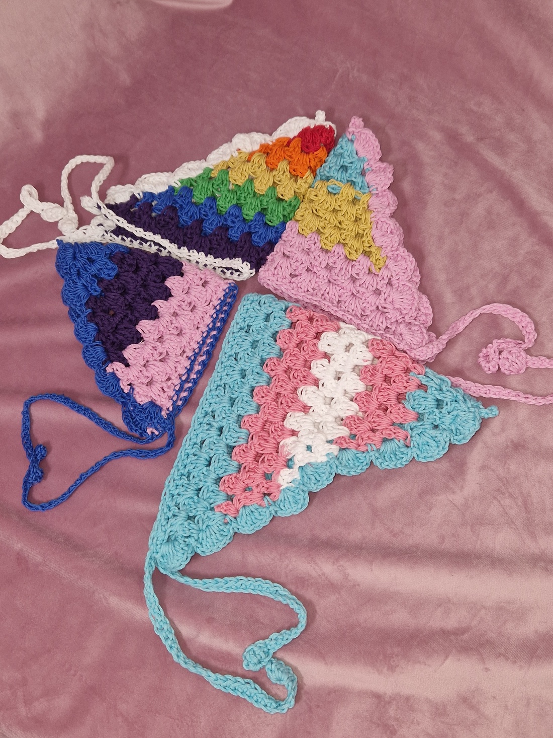 Bandane pride month - accessorii și unelte - textile - bumbac - Artynos.ro Bandane pride month - accessorii și unelte - textile - bumbac - Artynos.ro