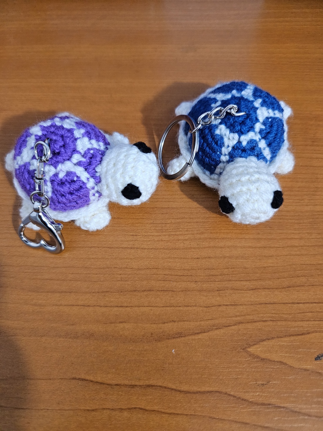 Breloc broască țestoasă - geantă și husă - accesorii genți - breloc - Artynos.ro Breloc broască țestoasă - geantă și husă - accesorii genți - breloc - Artynos.ro