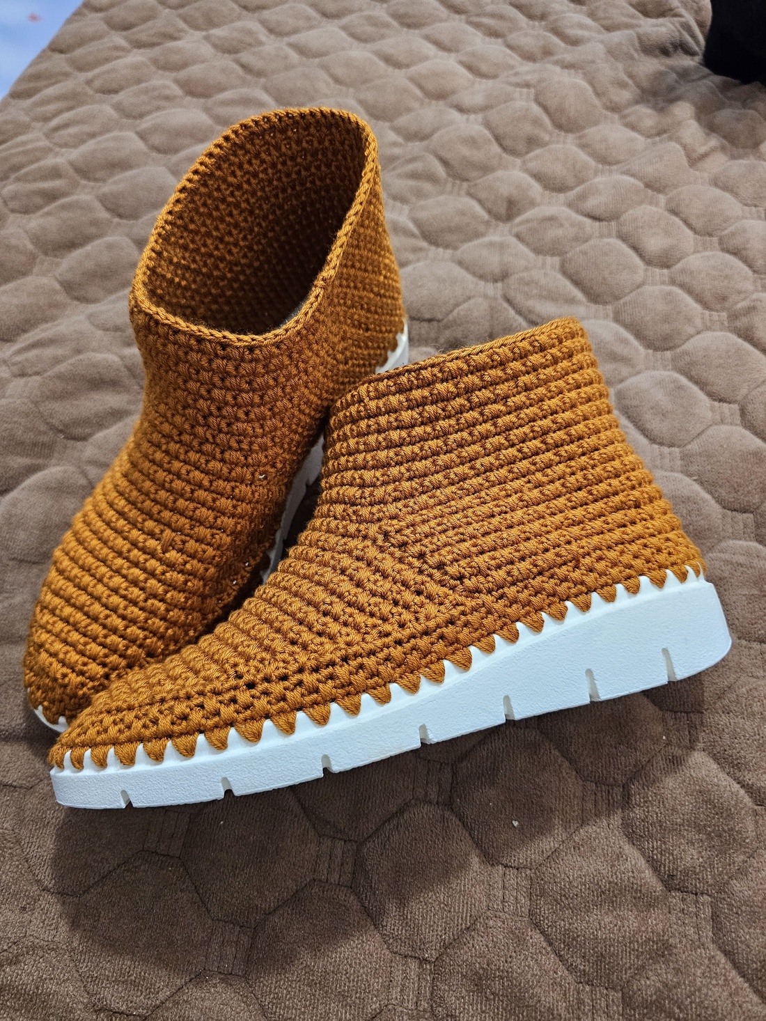 Ghetuțe croșetate - îmbrăcăminte și modă - pantofi, papuci, șosete - adidași - Artynos.ro Ghetuțe croșetate - îmbrăcăminte și modă - pantofi, papuci, șosete - adidași - Artynos.ro