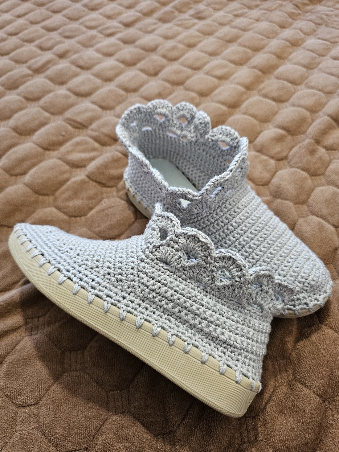 Ghetuțe croșetate - îmbrăcăminte și modă - pantofi, papuci, șosete - adidași - Artynos.ro Ghetuțe croșetate - îmbrăcăminte și modă - pantofi, papuci, șosete - adidași - Artynos.ro